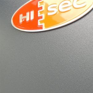 hisec-ajto-antracit-felulet-logoval