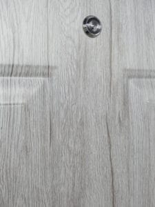 hatkazettas-havastolgy-acel-ajto-kitekinto-kozeli-kep